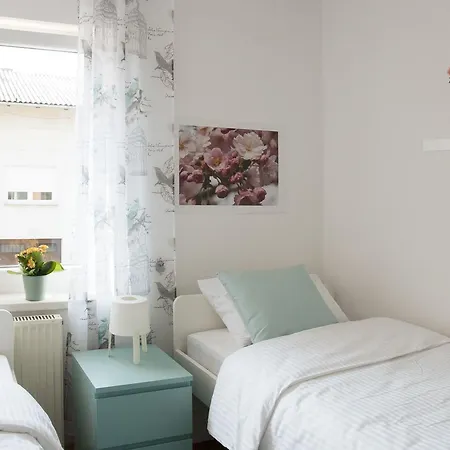 Mia Oda ve Kahvaltı *